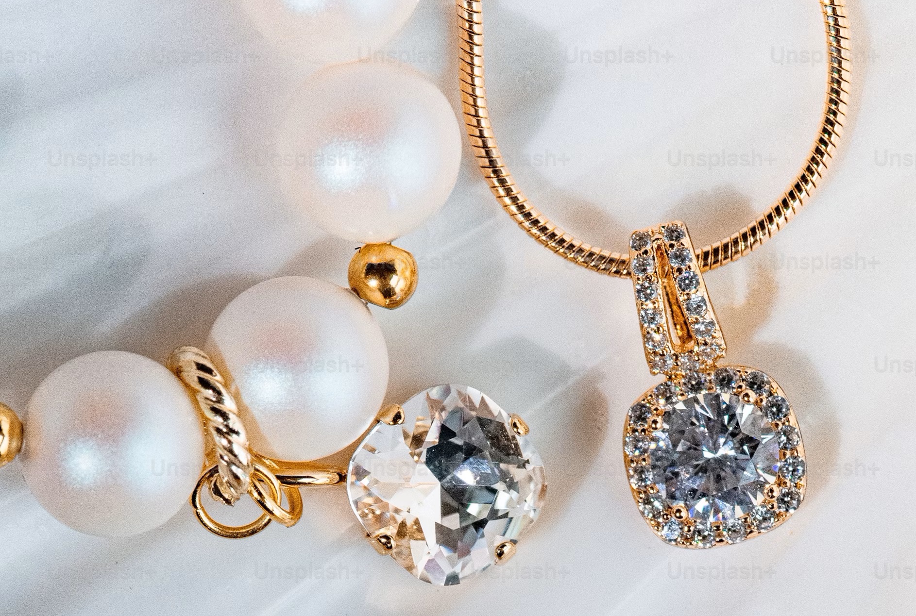The Timeless Elegance of Mother of Pearl Jewelry: A Style Guide